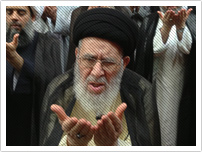 صلاة الجماعة في حرم الامام الحسين